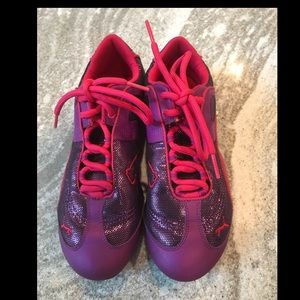 PUMA women sparkly sneaker sz 8 used twice.