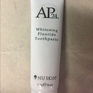 Nuskin AP 24whitening fluoride toothpaste