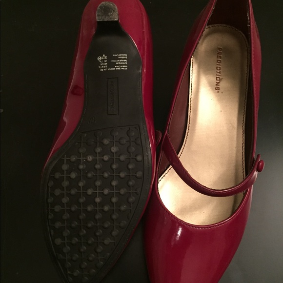 Shoes - Picture 2 of 8