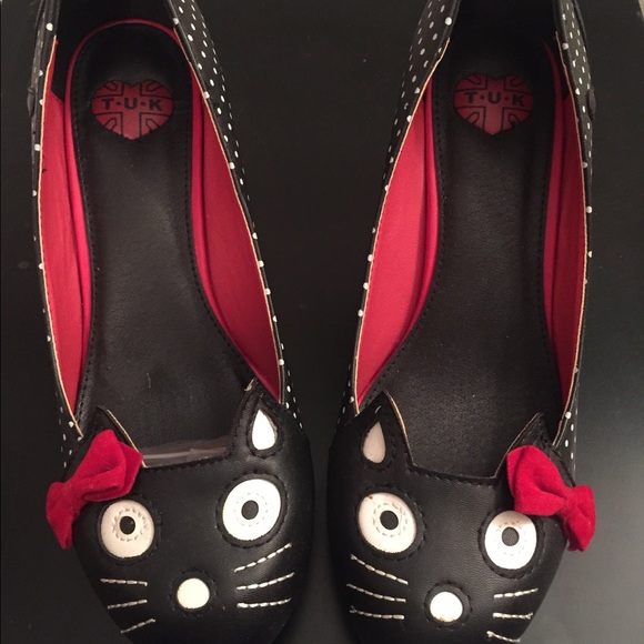 Shoes - Picture 3 of 8