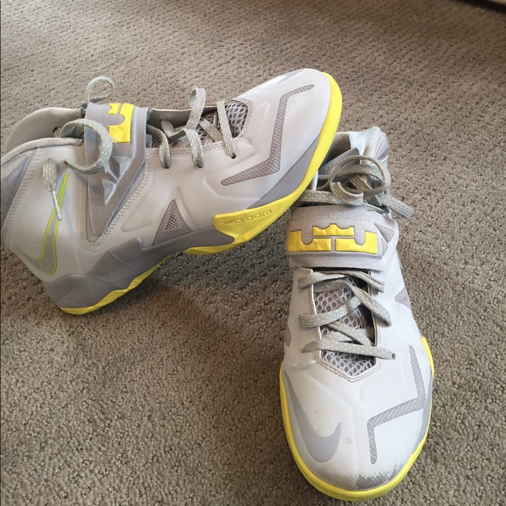 Lebron soldiers Men’s 8 1/2