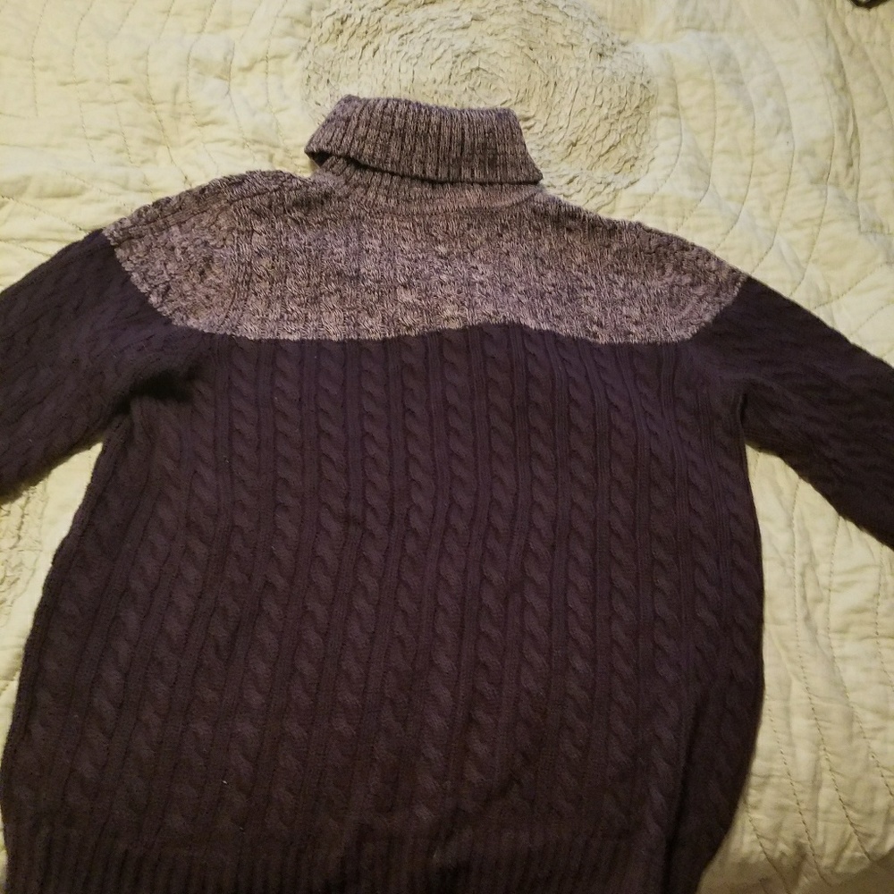 Turtle neck sweater
