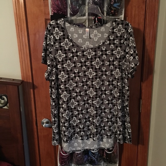 LuLaRoe Tops - 🌺EUC LLR DISNEY MICKEY MOUSE 3X CLASSIC T🌺