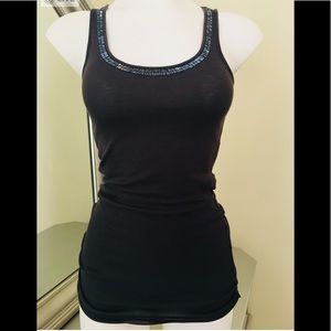 ❤️3 for 25❤️ Dark gray fitted sleeveless shirt