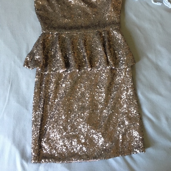 Gold sequin XTAREN dress NEVER WORN - Picture 2 of 3