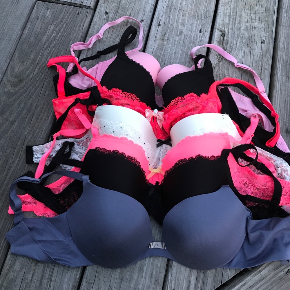 ⭐️MMAO⭐️Victoria’s Secret Bundle of 7! 32DD