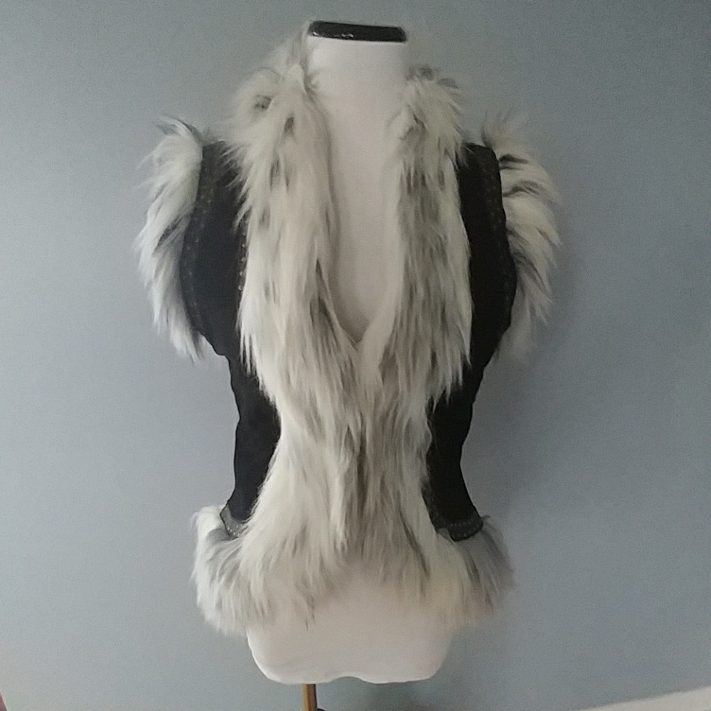 Suede and faux fur vest