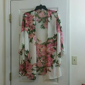 Sheer kimono-Basically New. Never woren