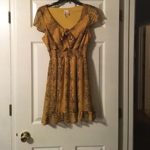 Gold and brown short sleeve dress