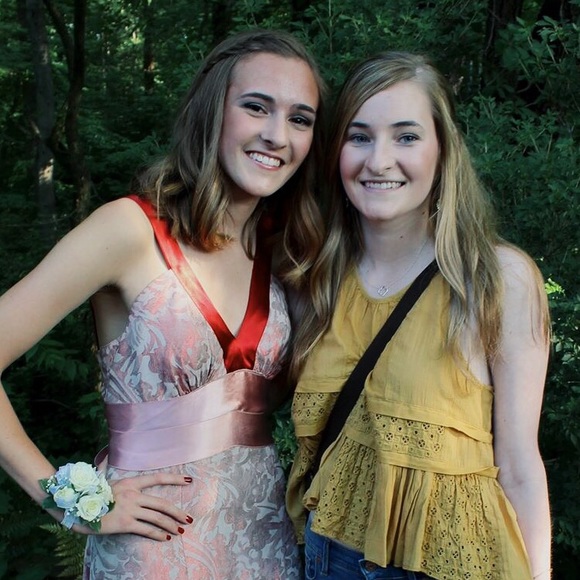 Nordstrom Sun & Shadow Yellow Embroidered Tank - Picture 2 of 8