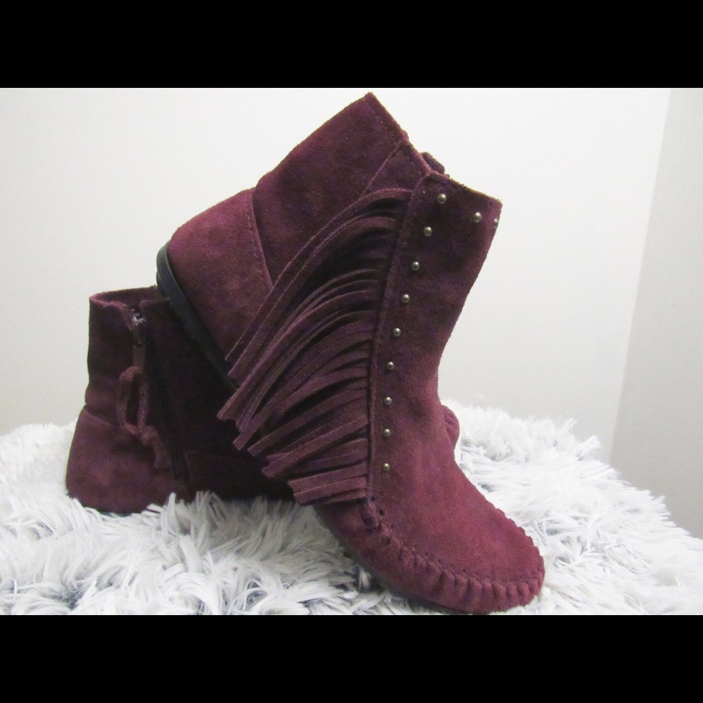 Minnetonka Moccasin Boots