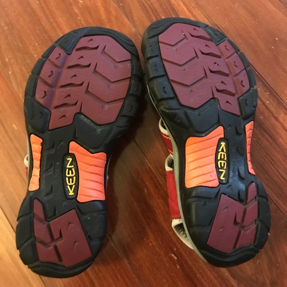 Keen sandals (read description) - Picture 4 of 6
