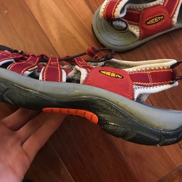 Keen sandals (read description) - Picture 5 of 6