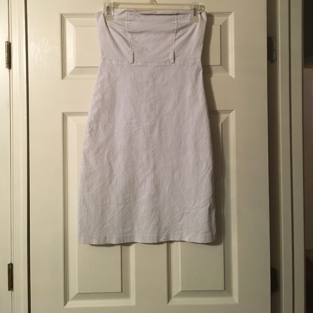 Sleeveless dress