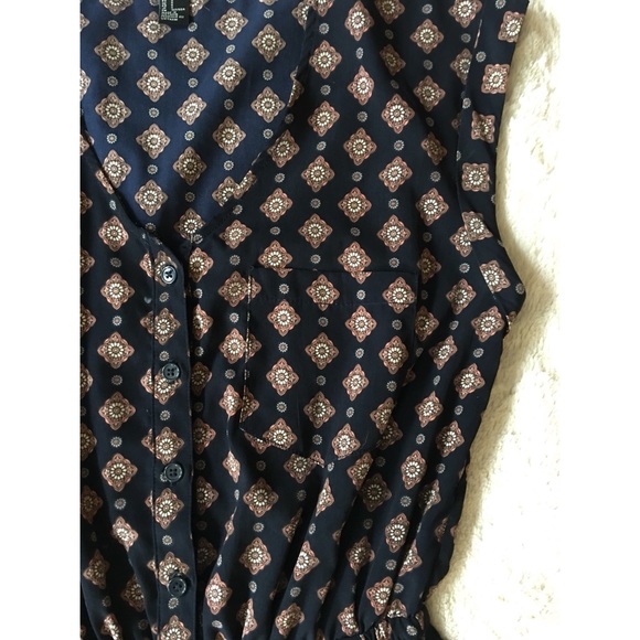 Romper - Picture 3 of 4