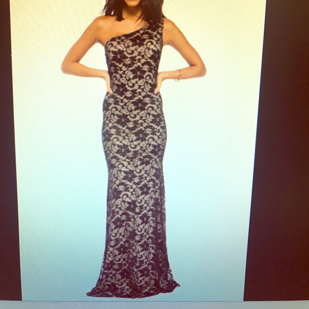 Siena black one shoulder mermaid gown