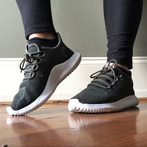 ADIDAS TUBULAR SHADOW IN OLIVE/PINK