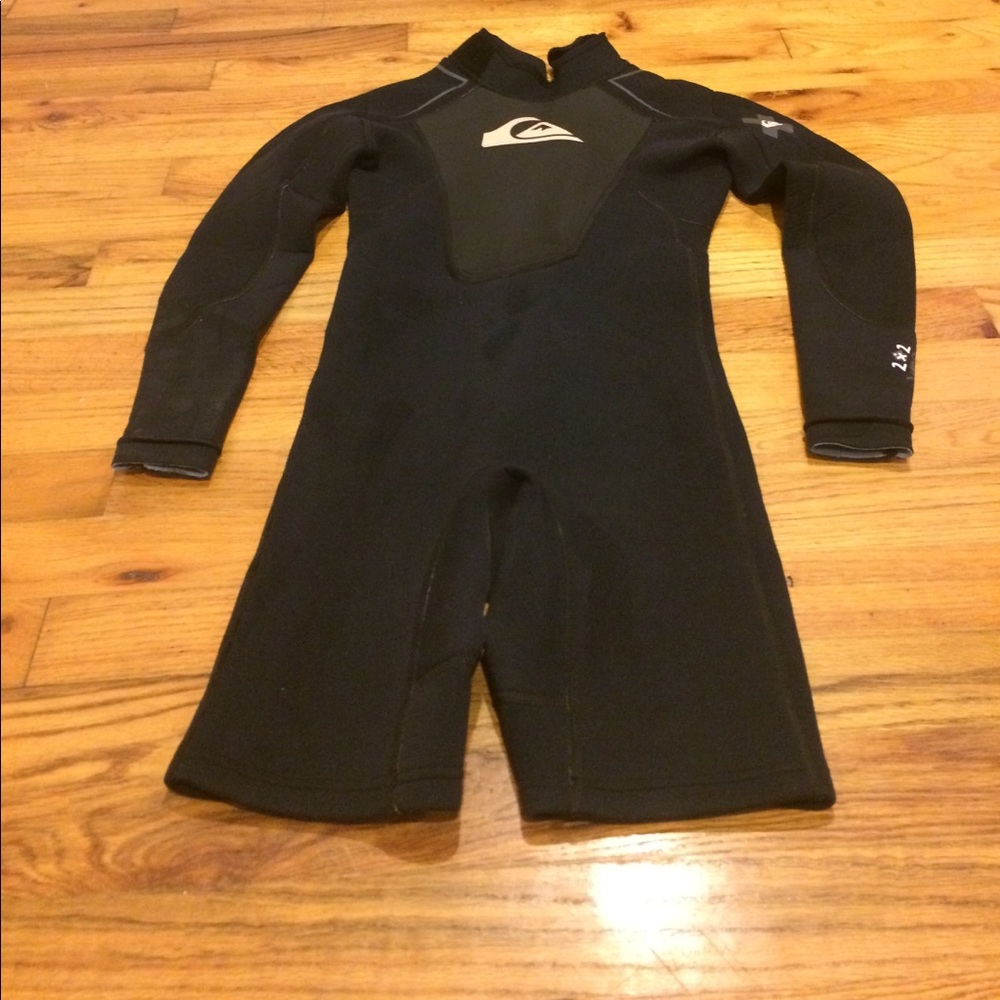 Quicksilver kid 10 wetsuit boys or girls