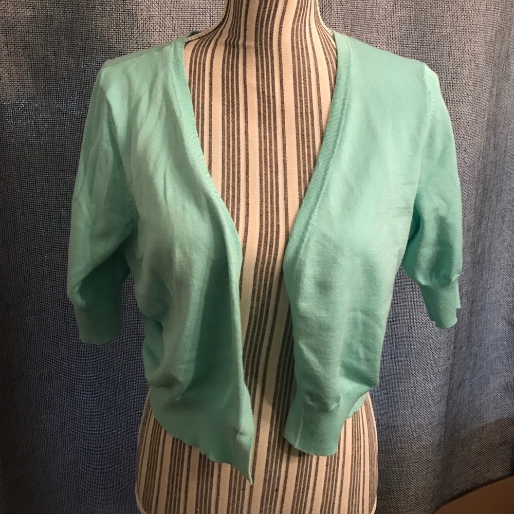 Maurice’s Mint shrug