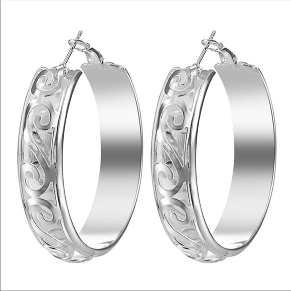 Sterling silver hoop earrings - Picture 2 of 2