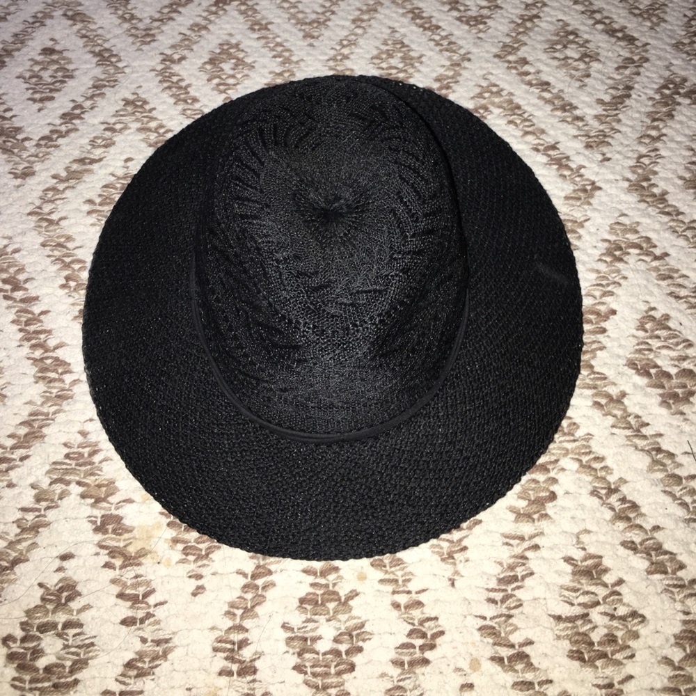 Kendall + Kylie Black hat