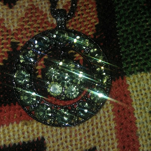 Betsey Johnson Crystal Swing - Picture 4 of 5