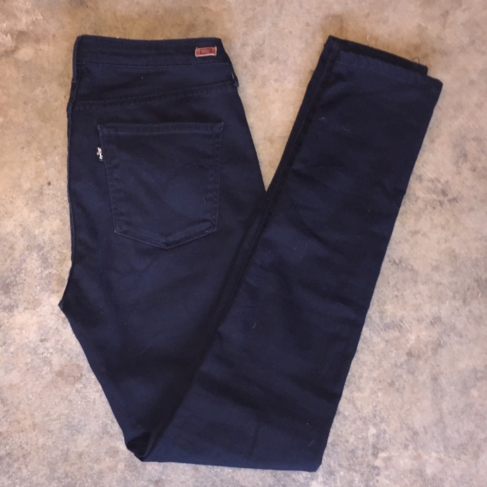 Levi’s Jeggings. Strechy jean material.