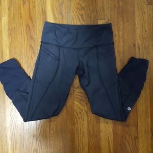 Lululemon athletica Navy Cropped Leggings