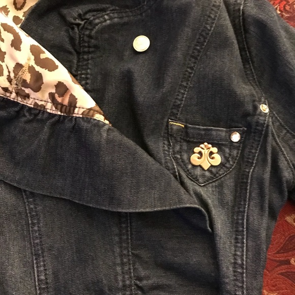 🎀Dashing Dereon Ruffle Jean Jacket🎀 - Picture 4 of 5