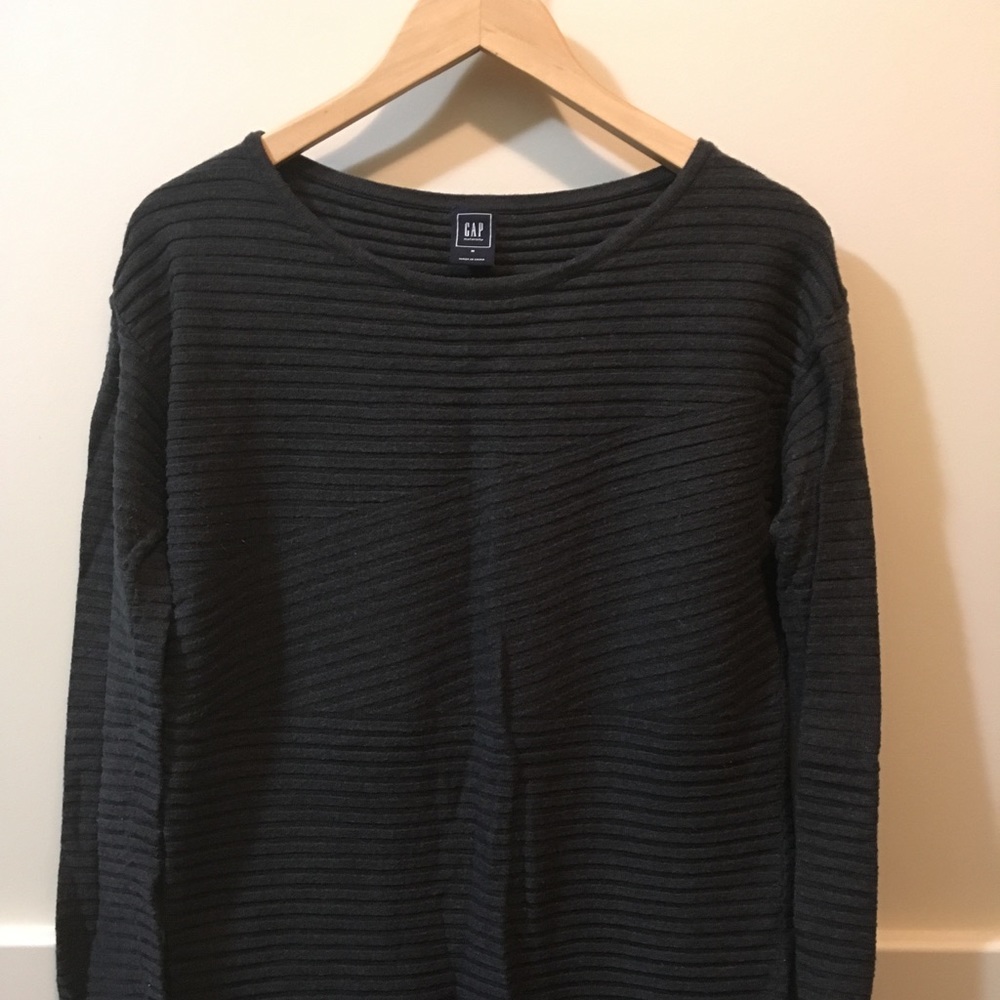 Maternity Gap dark gray ribbed tunic sweater
