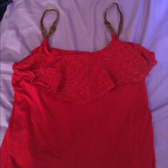 Red tank top - Picture 2 of 2