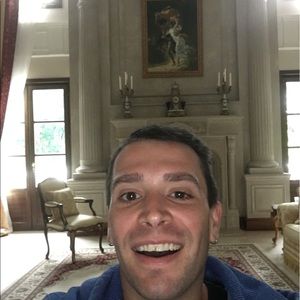 Meet your Posher, Zachary