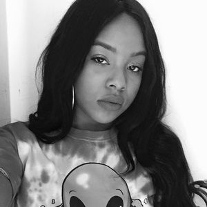 Meet your Posher, Shae