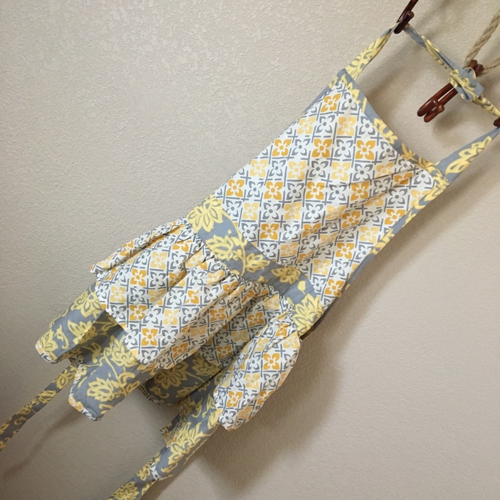 Grey white yellow peplum apron