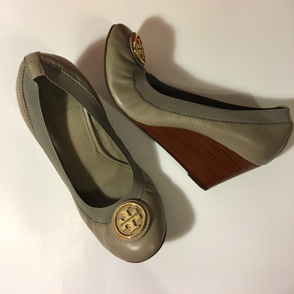 tory burch caroline wedge
