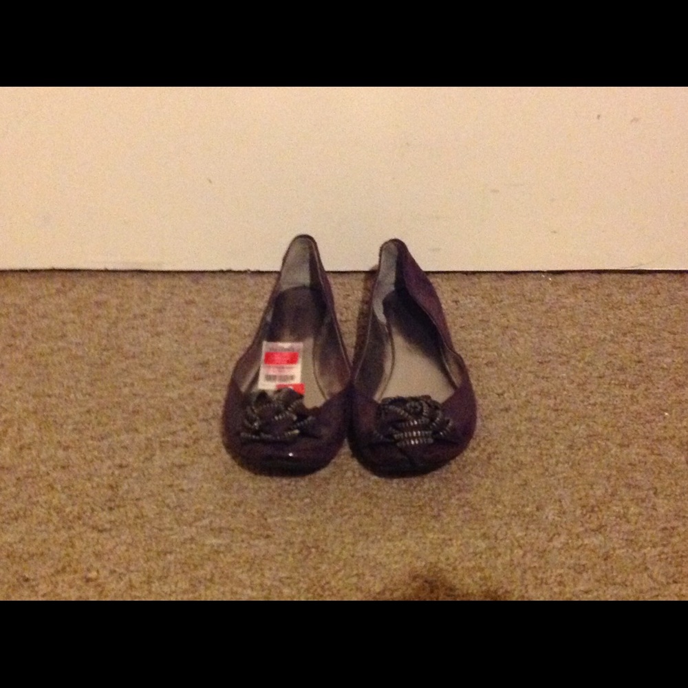 Kenneth Cole Reaction flats