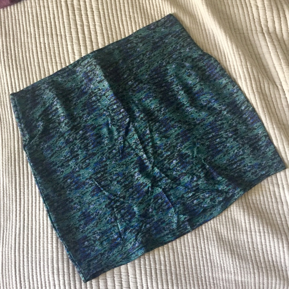 NBW - BCBG short Body-con Skirt
