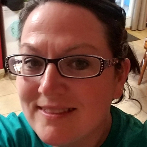 Meet your Posher, Macey - Picture 1 of 1