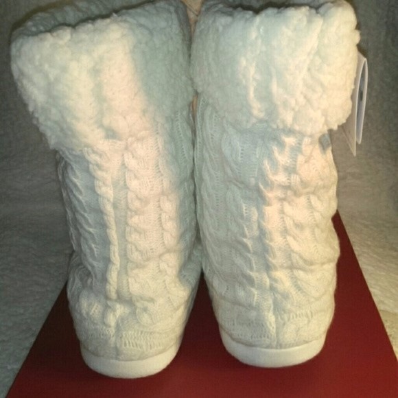 ❌SOLD❌ Cardy Knit Dearfoams Slipper XL (11/12) - Picture 2 of 8