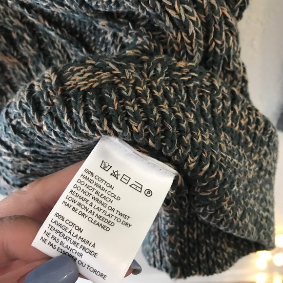 SOLD✨ uo Cable Knit Pullover Sweater - Green - Picture 6 of 6