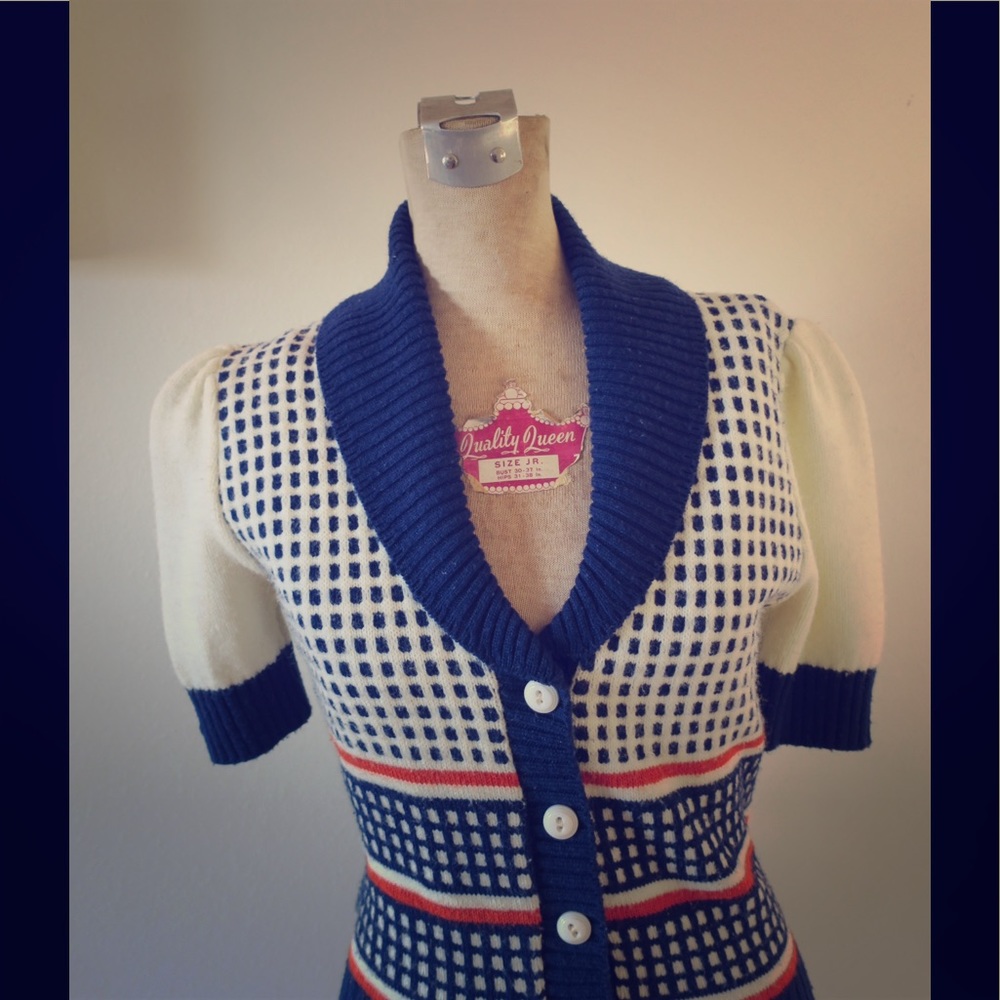 Vintage puff-sleeve sweater