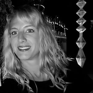 Meet your Posher, Mina