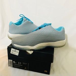 Air Jordan Future Low ( girls grade school )