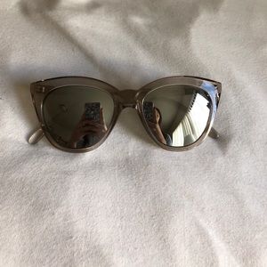 Mirrored sunglasses!