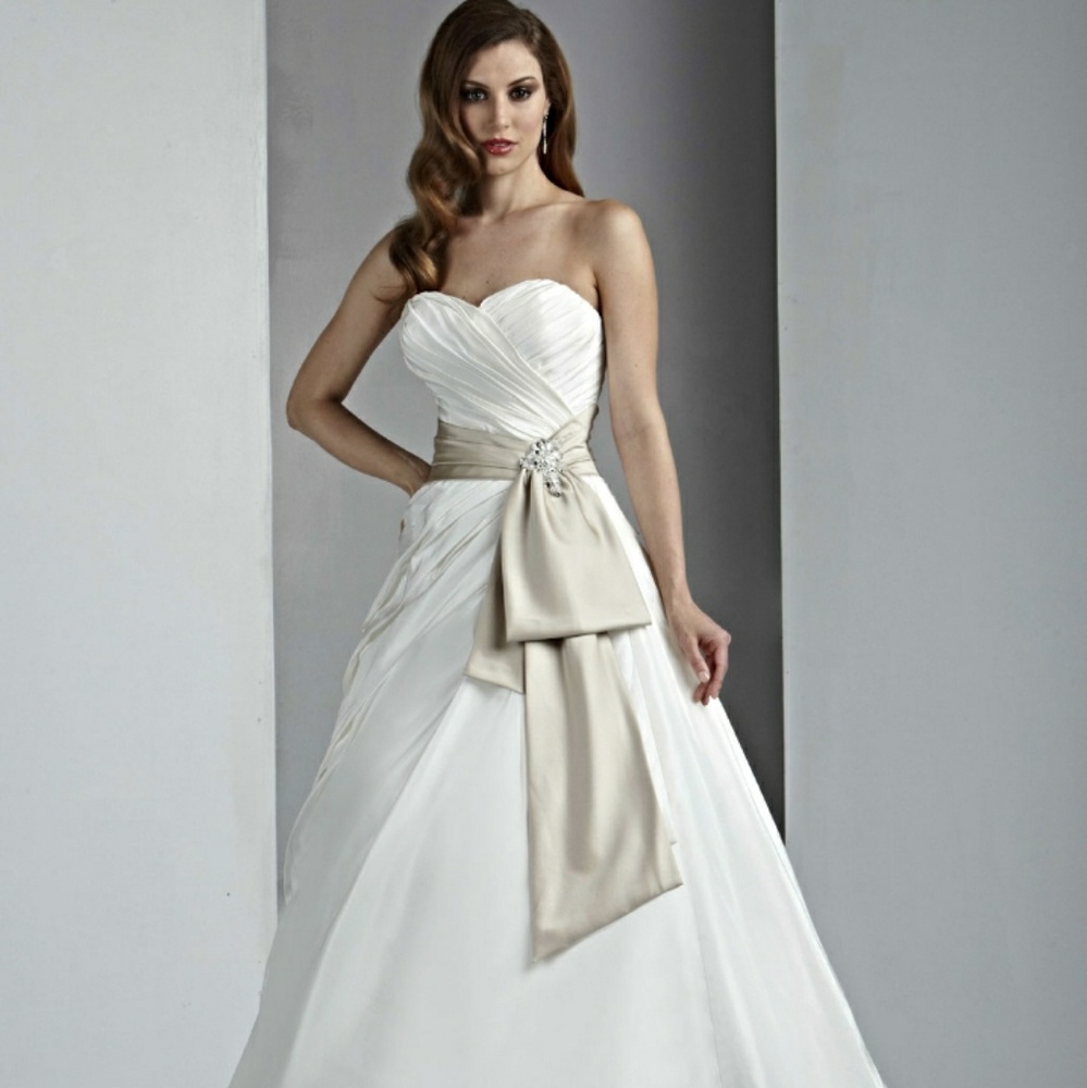Da'vinci wedding dress