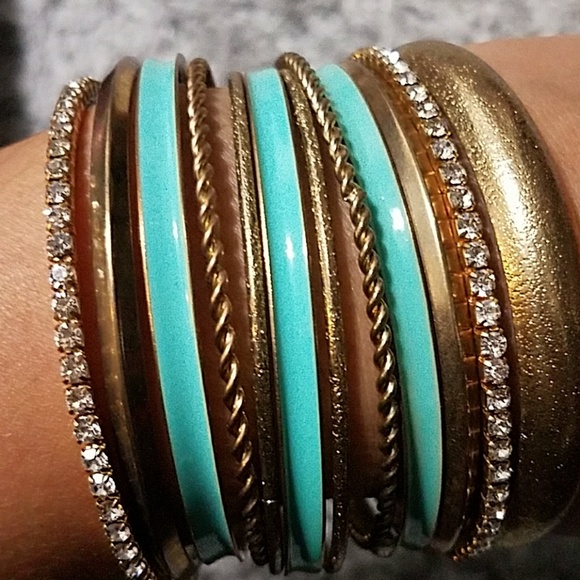Ⓜ️NEW!!! Bundle Of Bangles - Picture 2 of 3
