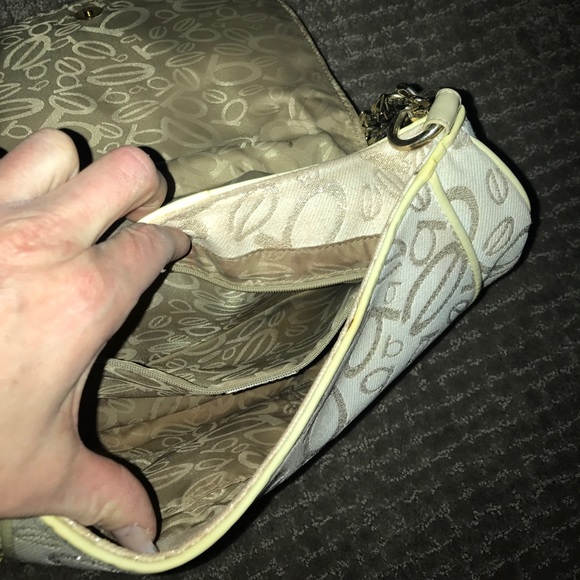 White buckle BeBe purse with gold tossed logo - Picture 3 of 4