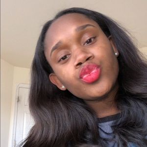 Meet your Posher, Amari