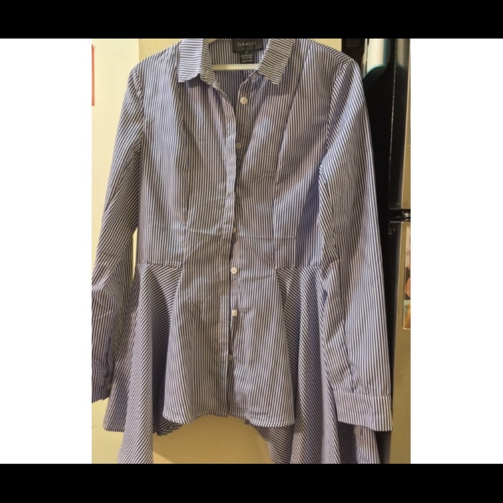 •Button up flare blouse•