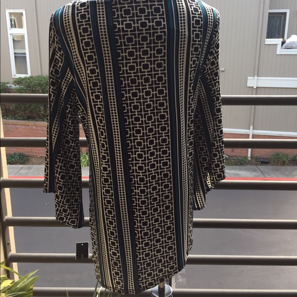 SOLD Alfani Women Geometric Pattern Top - Picture 4 of 4